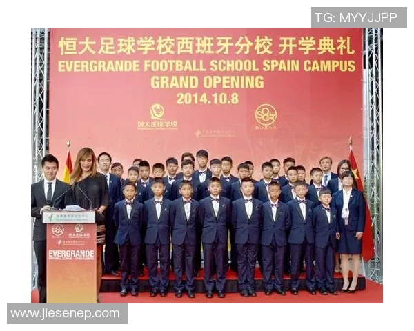 探索足球明星在场上的多样角色与位置分布解析